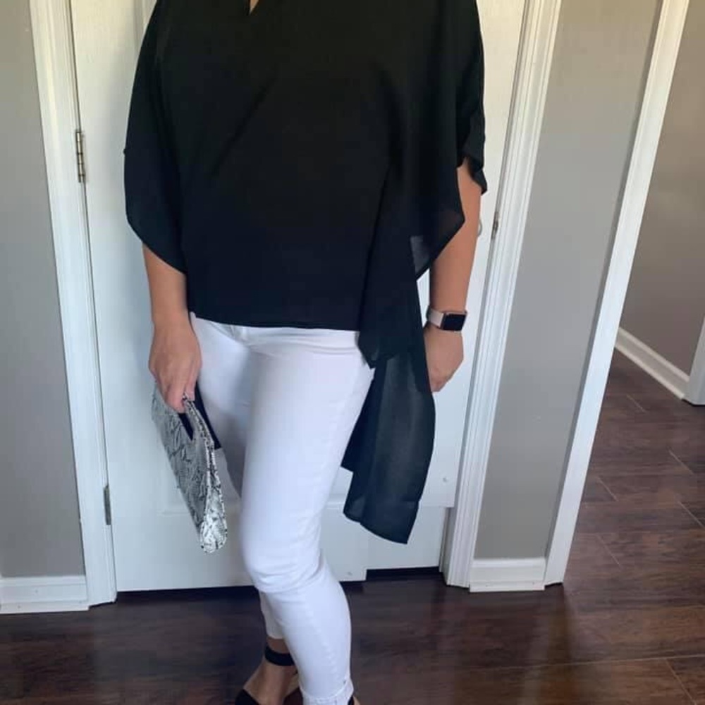 Hi-lo blouse - Picture 2 of 2